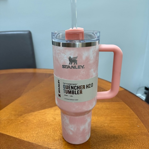 Stanley• New 40oz Quencher Peach Pink Tie Dye - Picture 2 of 7